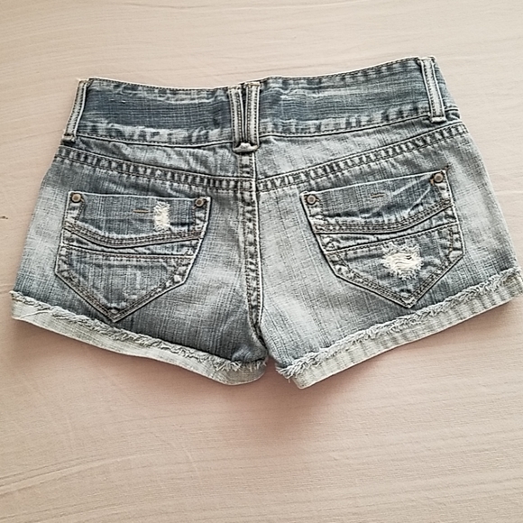 Shorts - Picture 2 of 3